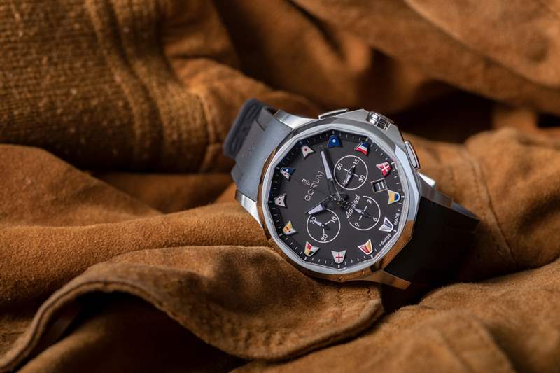 Corum最新Admiral 42 Chronograph真正旗帜鲜明的腕表-复刻表
