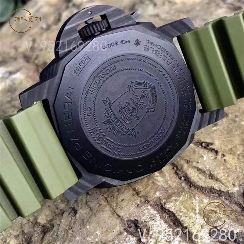 逢绿必火:VS厂沛纳海961碳纤维复刻表,47mm军绿色-复刻表