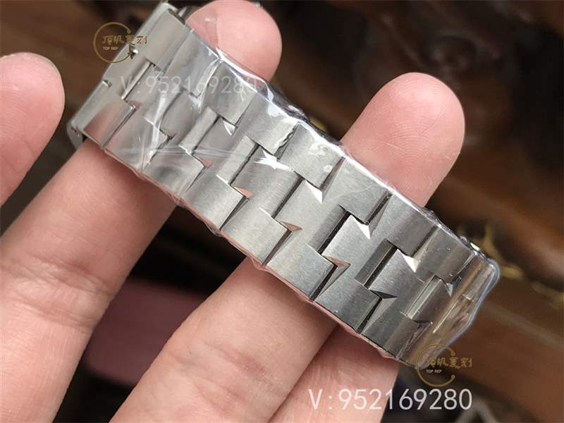XF厂VC江诗丹顿纵横四海2000V海外超薄复刻表骚蓝盘做工怎么样-复刻表