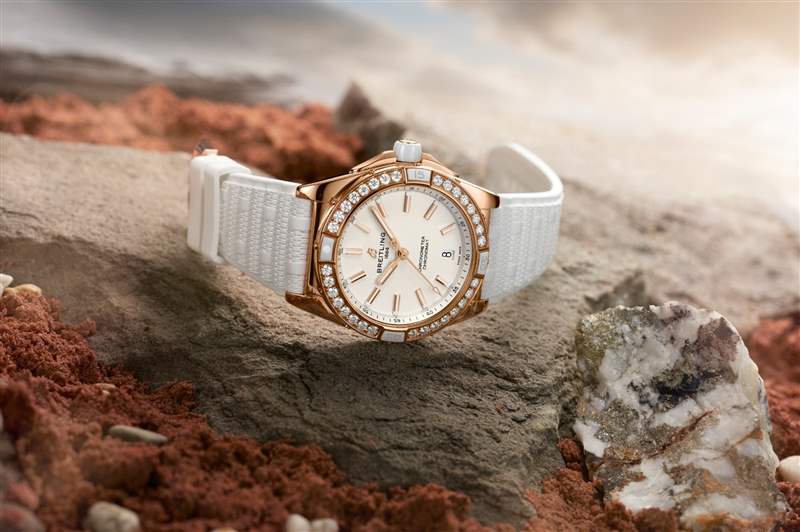 SUPER CHRONOMAT AUTOMATIC 38超級機械計時自動腕錶38(圖片來源:Breitling) Breitling航空经典Navitimer70周年联乘国泰GMT腕表限量200枚-复刻表