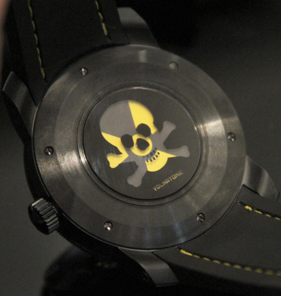 Volna Volntatomic watch back Volna Volnatomic放射性艺术表盘的手表-复刻表