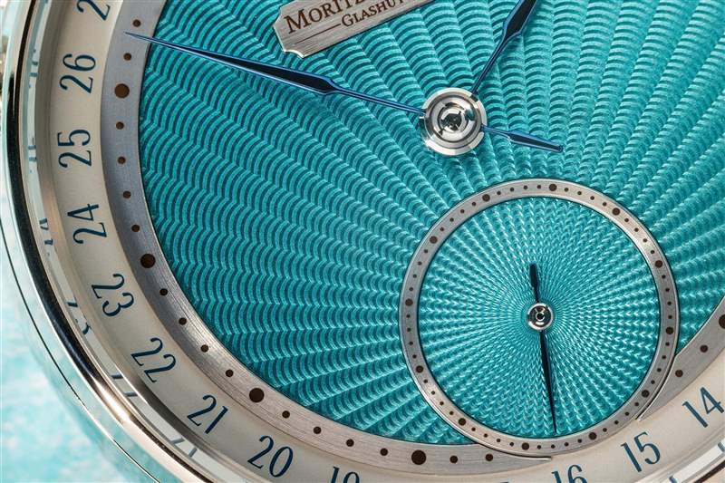 Moritz Grossmann推出Date Turquoise小三针日历腕表:绿松石色玑镂纹表盘 Moritz Grossmann推出Date Turquoise小三针日历腕表:绿松石色玑镂纹表盘-复刻表