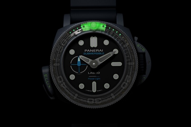 夜光功能新高度！ Panerai全新Submersible Elux LAB-ID腕表 以纯机械一键开关发光系统